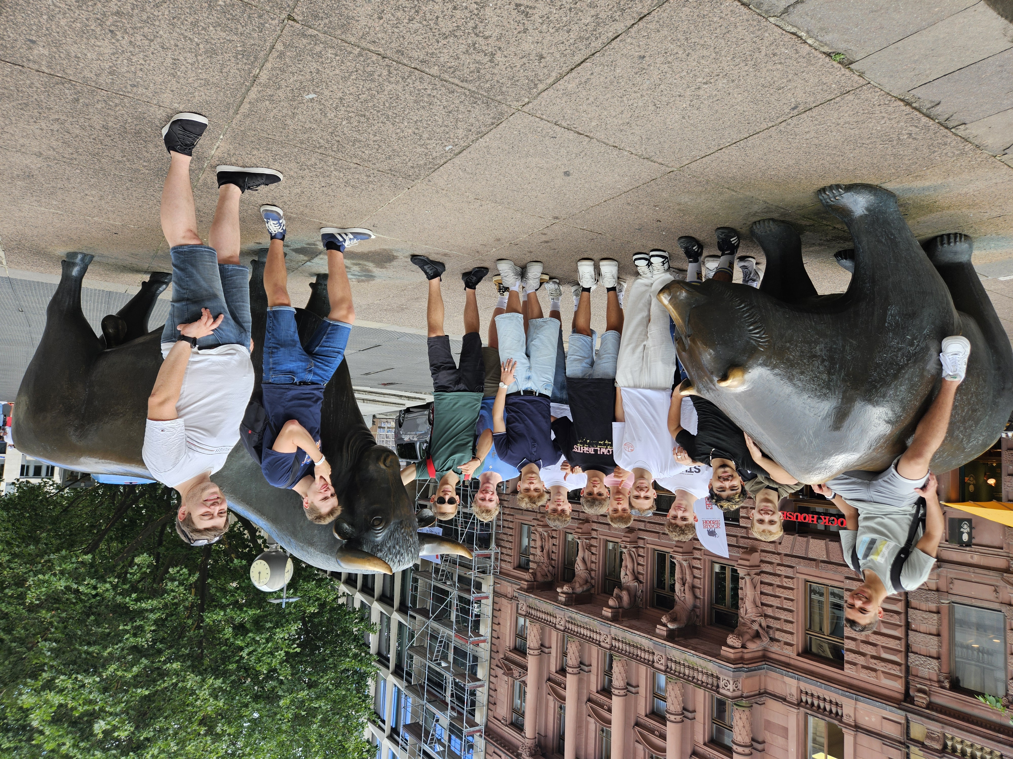 Gruppenbild aller Anwesenden beim Ausflug.